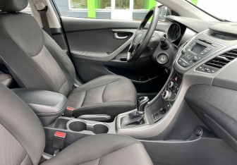 Подержанный автомобиль Hyundai Elantra Sedan 2014 года (10 фото)