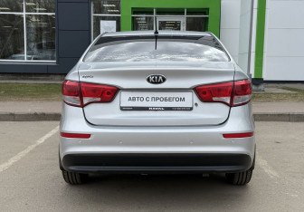 Подержанный автомобиль Kia Rio Sedan 2015 года (6 фото)