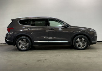 Подержанный автомобиль Hyundai Santa Fe 2021 года (4 фото)