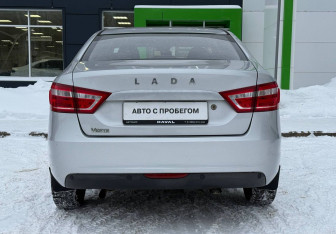 Подержанный автомобиль LADA (ВАЗ) Vesta Sedan 2016 года (6 фото)