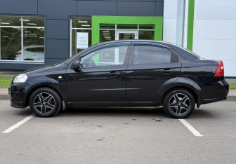 Подержанный автомобиль Chevrolet Aveo Sedan 2007 года (8 фото)