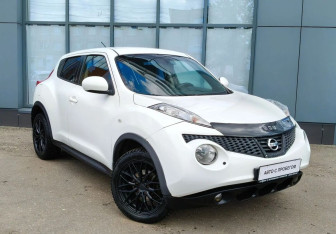 Подержанный автомобиль Nissan Juke 2014 года (2 фото)