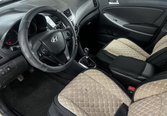 Подержанный автомобиль Hyundai Solaris Sedan 2011 года (10 фото)