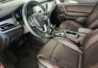 Подержанный автомобиль Changan CS35PLUS 2019 года (9 фото)