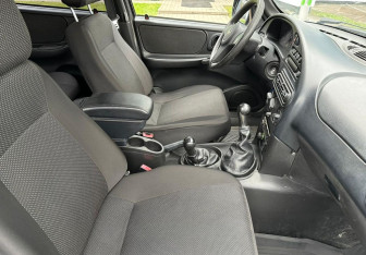 Подержанный автомобиль Chevrolet Niva 2012 года (10 фото)