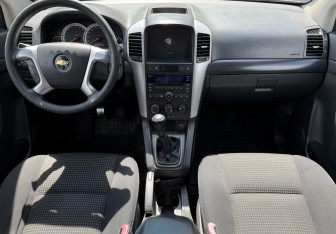 Подержанный автомобиль Chevrolet Captiva 2008 года (11 фото)