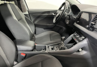 Подержанный автомобиль Skoda Karoq 2021 года (10 фото)