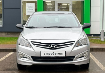 Подержанный автомобиль Hyundai Solaris Sedan 2015 года (2 фото)