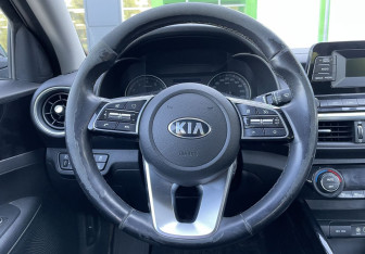 Подержанный автомобиль Kia Cerato Sedan 2018 года (18 фото)