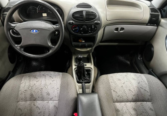 Подержанный автомобиль LADA (ВАЗ) Kalina Wagon 2010 года (11 фото)