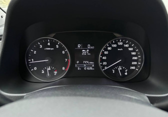 Подержанный автомобиль Hyundai Elantra Sedan 2016 года (13 фото)