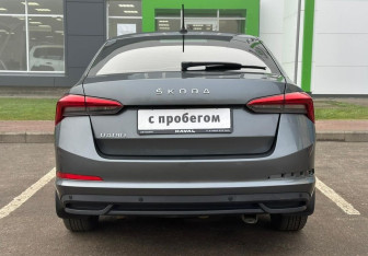 Подержанный автомобиль Skoda Rapid Liftback 2022 года (6 фото)