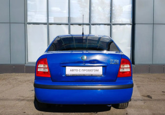 Подержанный автомобиль Skoda Octavia Liftback 2008 года (7 фото)