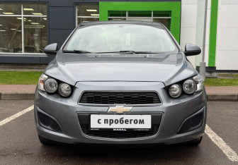 Подержанный автомобиль Chevrolet Aveo Sedan 2013 года (2 фото)