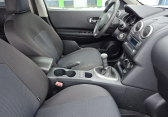 Подержанный автомобиль Nissan Qashqai 2013 года (9 фото)