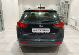 Подержанный автомобиль Kia Ceed Wagon 2015 года (5 фото)