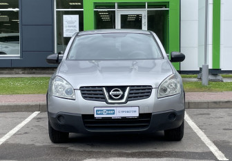 Подержанный автомобиль Nissan Qashqai 2008 года (2 фото)