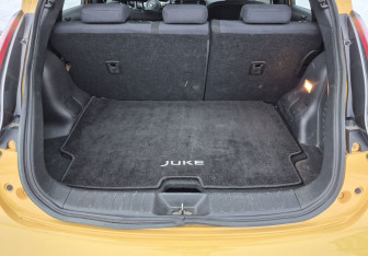 Подержанный автомобиль Nissan Juke 2014 года (17 фото)