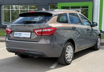 Подержанный автомобиль LADA (ВАЗ) Vesta Wagon 2021 года (5 фото)