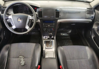 Подержанный автомобиль Chevrolet Epica 2011 года (10 фото)