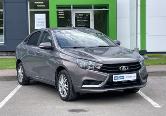 Подержанный автомобиль LADA (ВАЗ) Vesta Sedan 2018 года (3 фото)