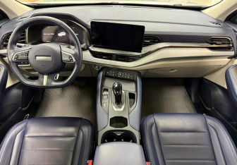 Подержанный автомобиль Haval F7 2022 года (9 фото)
