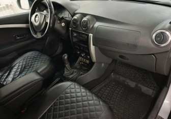 Подержанный автомобиль Nissan Almera Sedan 2014 года (11 фото)