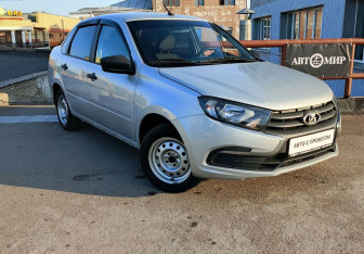 Подержанный автомобиль LADA (ВАЗ) Granta Sedan 2019 года (3 фото)
