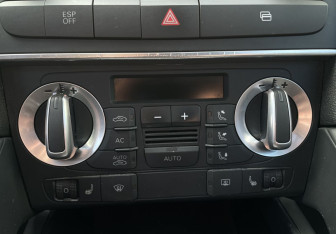 Подержанный автомобиль Audi A3 Hatchback 2009 года (14 фото)