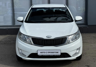 Подержанный автомобиль Kia Rio Hatchback 2013 года (2 фото)
