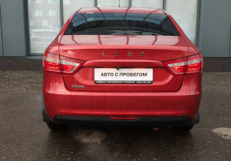 Подержанный автомобиль LADA (ВАЗ) Vesta Sedan 2017 года (7 фото)