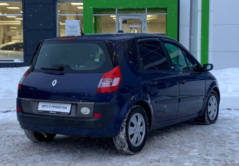 Подержанный автомобиль Renault Scenic 2005 года (6 фото)