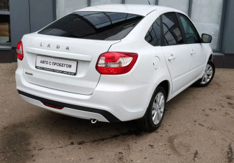 Подержанный автомобиль LADA (ВАЗ) Granta Liftback 2022 года (6 фото)