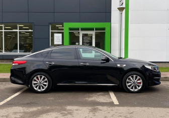 Подержанный автомобиль Kia Optima Sedan 2018 года (4 фото)