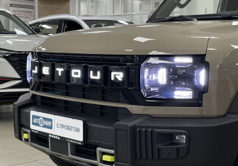 Подержанный автомобиль Jetour T2 2024 года (9 фото)