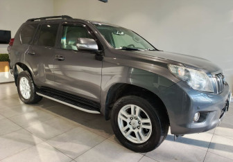 Подержанный автомобиль Toyota Land Cruiser Prado 2010 года (4 фото)