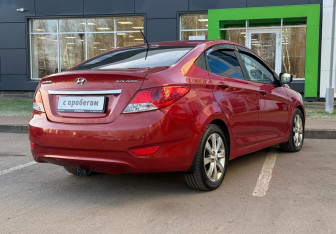 Подержанный автомобиль Hyundai Solaris Sedan 2011 года (5 фото)