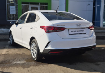 Подержанный автомобиль Hyundai Solaris Sedan 2021 года (8 фото)