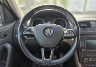 Подержанный автомобиль Skoda Yeti 2014 года (13 фото)