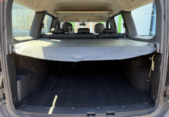 Подержанный автомобиль LADA (ВАЗ) Largus Wagon 2016 года (15 фото)