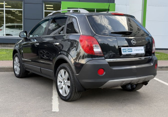 Подержанный автомобиль Opel Antara 2012 года (7 фото)