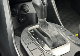 Подержанный автомобиль Hyundai Santa Fe 2012 года (15 фото)