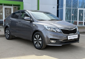 Подержанный автомобиль Kia Rio Sedan 2016 года (3 фото)