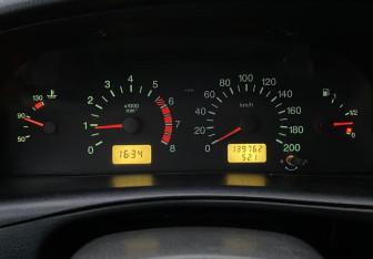 Подержанный автомобиль Chevrolet Niva 2010 года (12 фото)