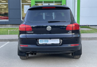 Подержанный автомобиль Volkswagen Tiguan 2011 года (6 фото)