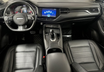 Подержанный автомобиль Haval F7 2019 года (11 фото)