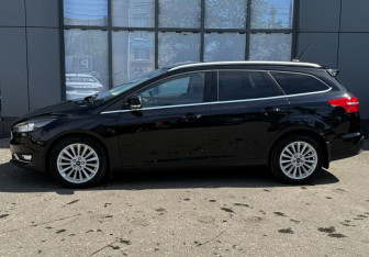 Подержанный автомобиль Ford Focus Wagon 2018 года (7 фото)