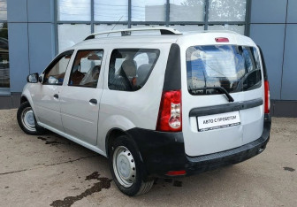 Подержанный автомобиль LADA (ВАЗ) Largus Wagon 2014 года (6 фото)