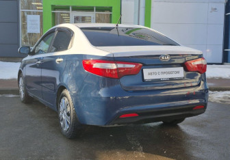 Подержанный автомобиль Kia Rio Sedan 2012 года (7 фото)
