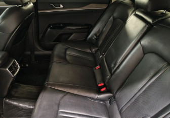 Подержанный автомобиль Kia K5 2021 года (15 фото)